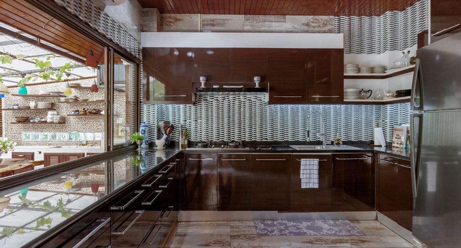 À vendre 8 chambres maison à Mueang Rayong, Rayong