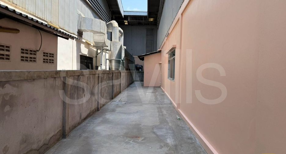 For rent warehouse in Mueang Samut Prakan, Samut Prakan