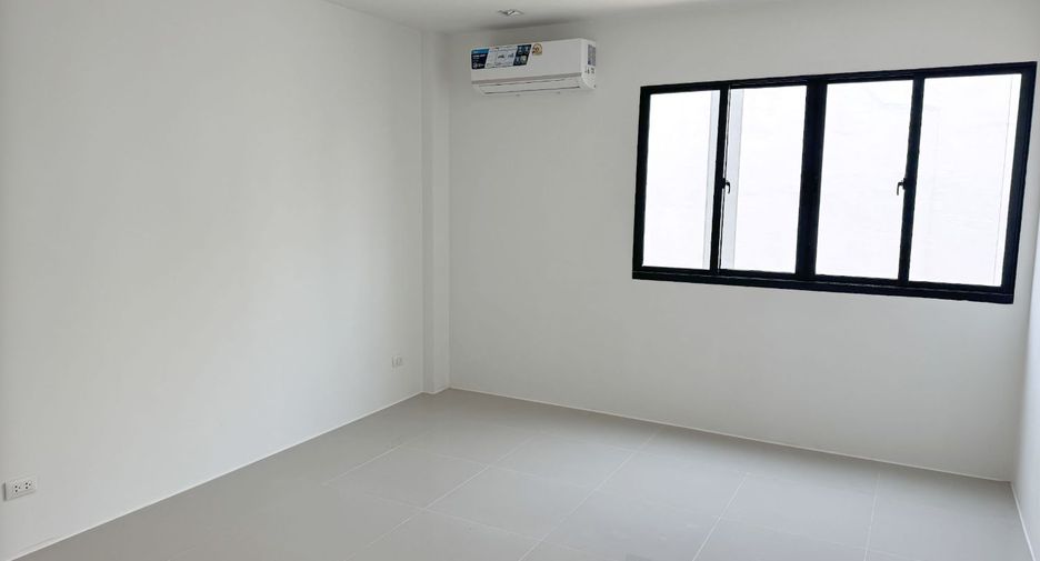 出租 2 卧室 办公室 在 Mueang Chiang Mai, Chiang Mai