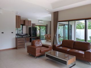 Villa zur Miete und zum Kauf mit 3 Zimmer in Bang Lamung, Chonburi