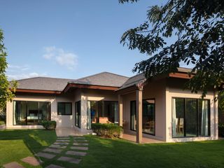 Villa zur Miete und zum Kauf mit 3 Zimmer in Bang Lamung, Chonburi