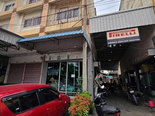 For sale retail Space in Krathum Baen, Samut Sakhon
