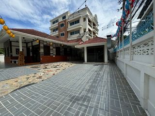 For sale 2 ベッドルーム house in Watthana, Bangkok