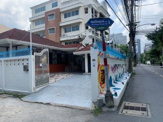 For sale 2 ベッドルーム house in Watthana, Bangkok