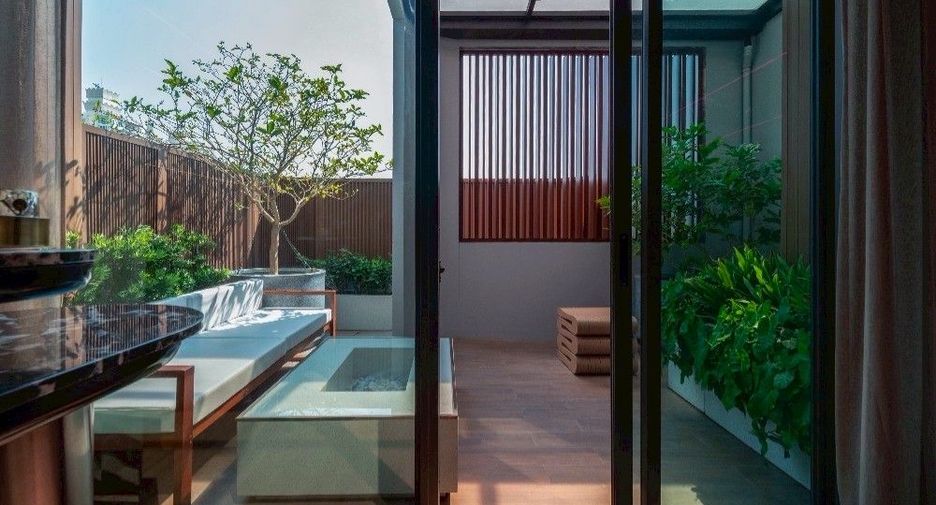 Haus zum Kauf mit 5 Zimmer in Huai Khwang, Bangkok