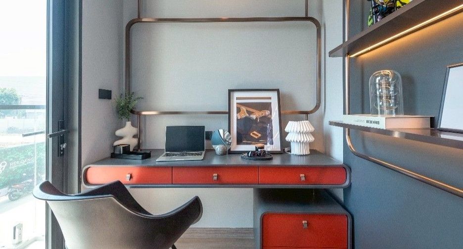 Haus zum Kauf mit 5 Zimmer in Huai Khwang, Bangkok
