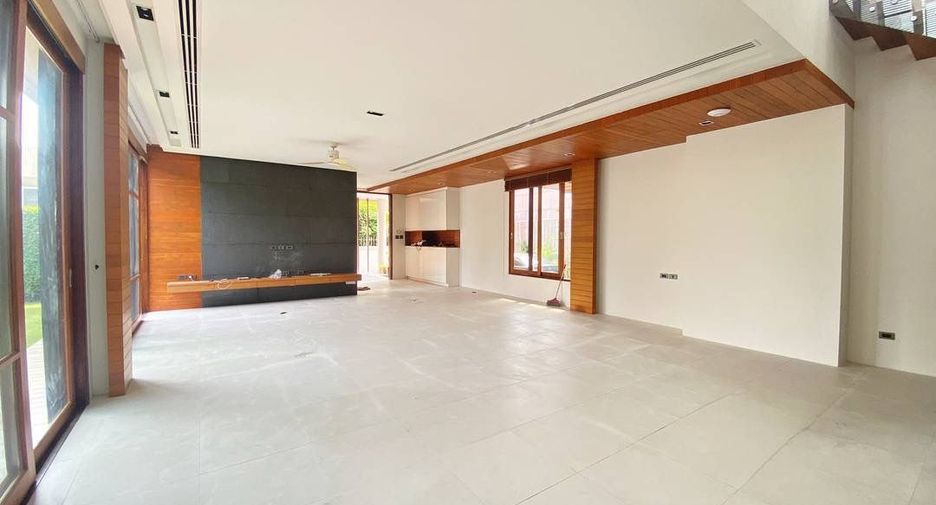 For rent and for sale 5 bedrooms house in Khlong Toei, Bangkok