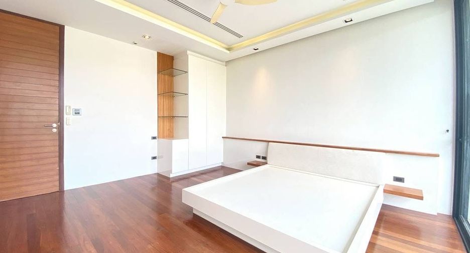 For rent and for sale 5 bedrooms house in Khlong Toei, Bangkok