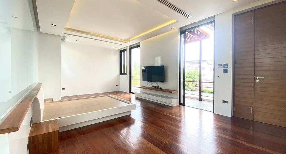 For rent and for sale 5 bedrooms house in Khlong Toei, Bangkok