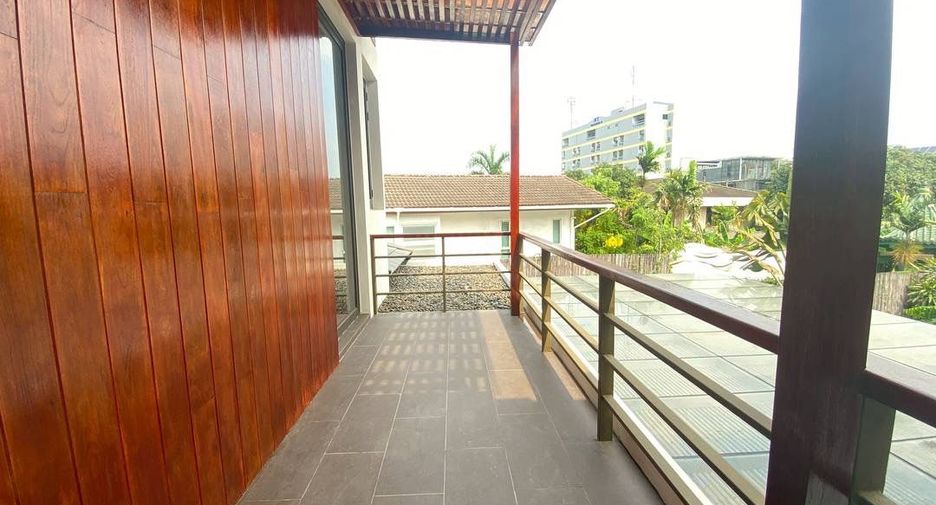 For rent and for sale 5 bedrooms house in Khlong Toei, Bangkok