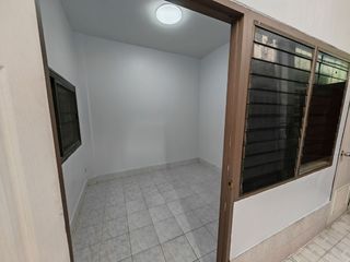 Casa adosada en alquiler de 6 habitaciones en Chatuchak, Bangkok