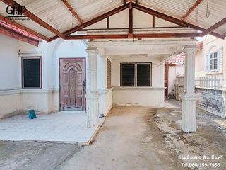 For sale 2 bed townhouse in Mueang Sing Buri, Sing Buri