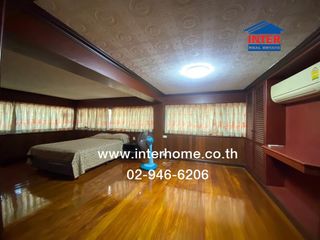 For sale 7 bed retail Space in Pom Prap Sattru Phai, Bangkok
