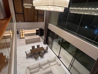 Haus zur Miete und zum Kauf mit 4 Zimmer in Bang Na, Bangkok