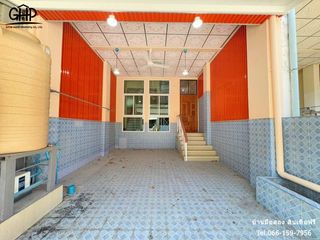 For sale 3 Beds townhouse in Sam Phran, Nakhon Pathom