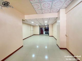 For sale 3 Beds townhouse in Sam Phran, Nakhon Pathom