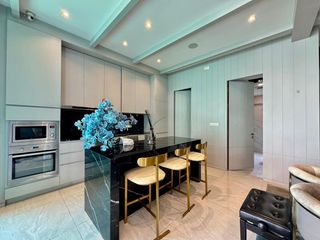 Haus zur Miete und zum Kauf mit 4 Zimmer in Suan Luang, Bangkok