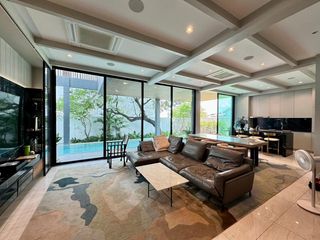Haus zur Miete und zum Kauf mit 4 Zimmer in Suan Luang, Bangkok