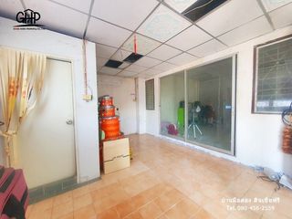 For sale 5 bed townhouse in Mueang Roi Et, Roi Et