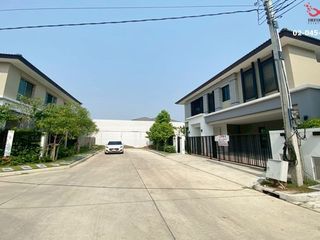 For sale 4 Beds house in Sathon, Bangkok