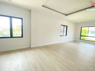 For sale 4 Beds house in Sathon, Bangkok