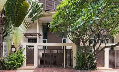 For sale 4 bedrooms house in Yan Nawa, Bangkok