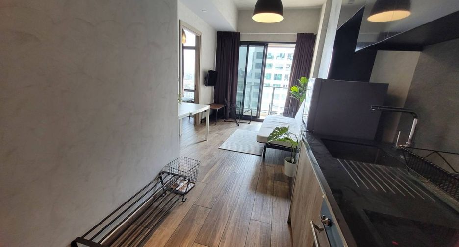 For rent 1 bed condo in Watthana, Bangkok