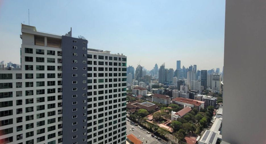 For rent 1 bed condo in Watthana, Bangkok