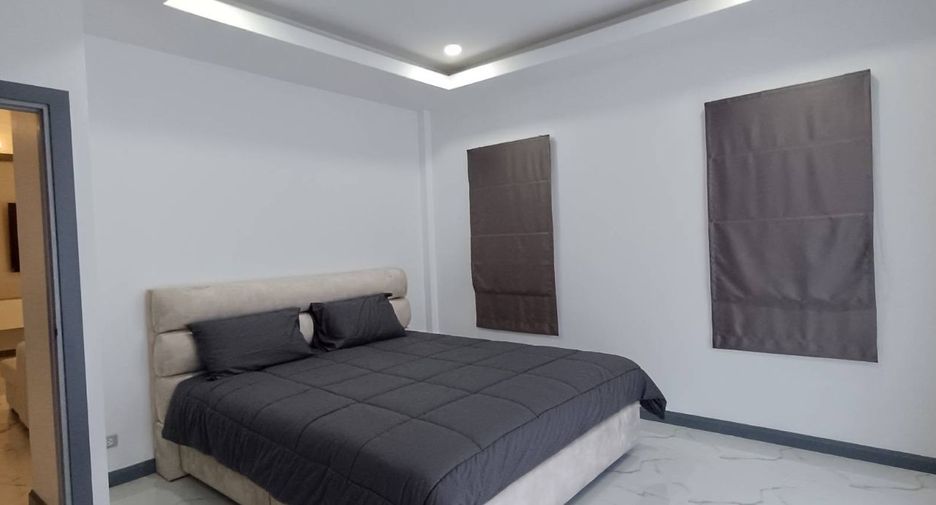 For rent and for sale 3 bedrooms villa in Bang Lamung, Chonburi