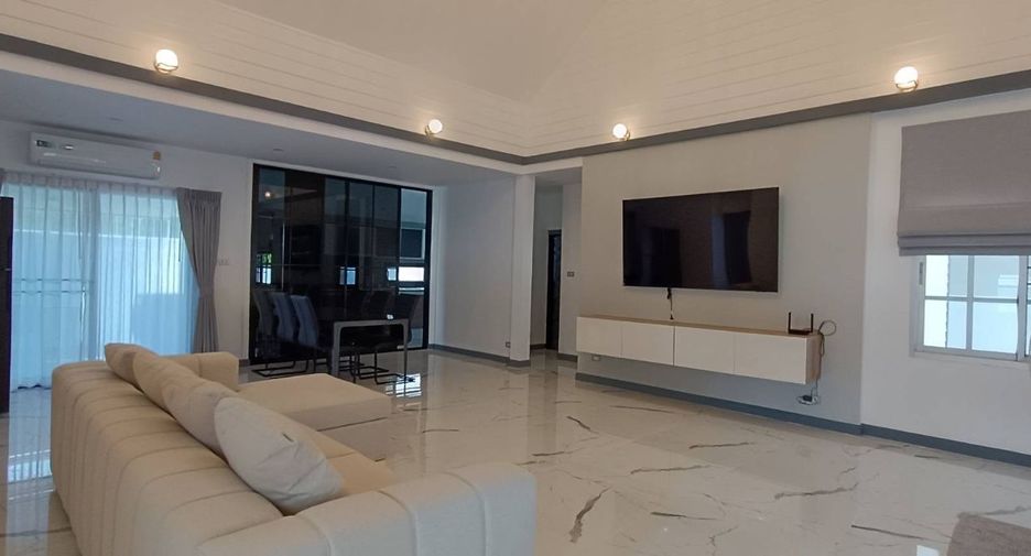 For rent and for sale 3 bedrooms villa in Bang Lamung, Chonburi