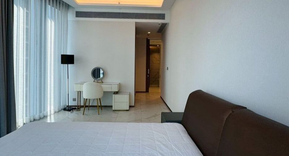 For rent 2 bedrooms condo in Khlong Toei, Bangkok