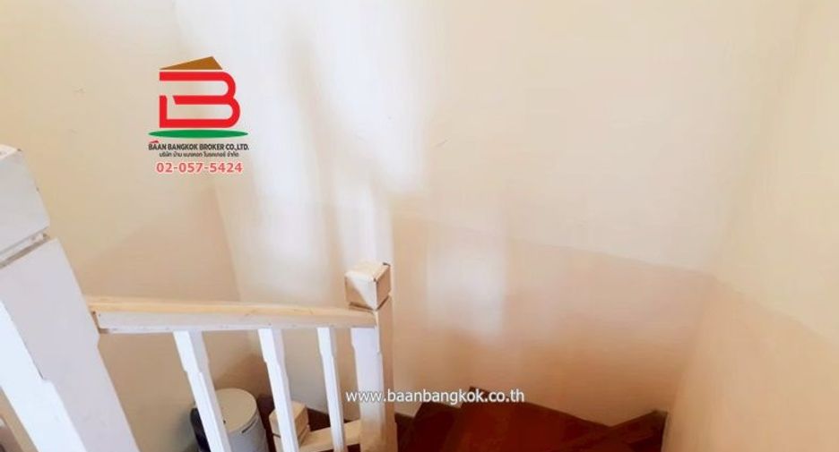 Casa adosada en venta de 3 habitaciones en Khlong Luang, Pathum Thani