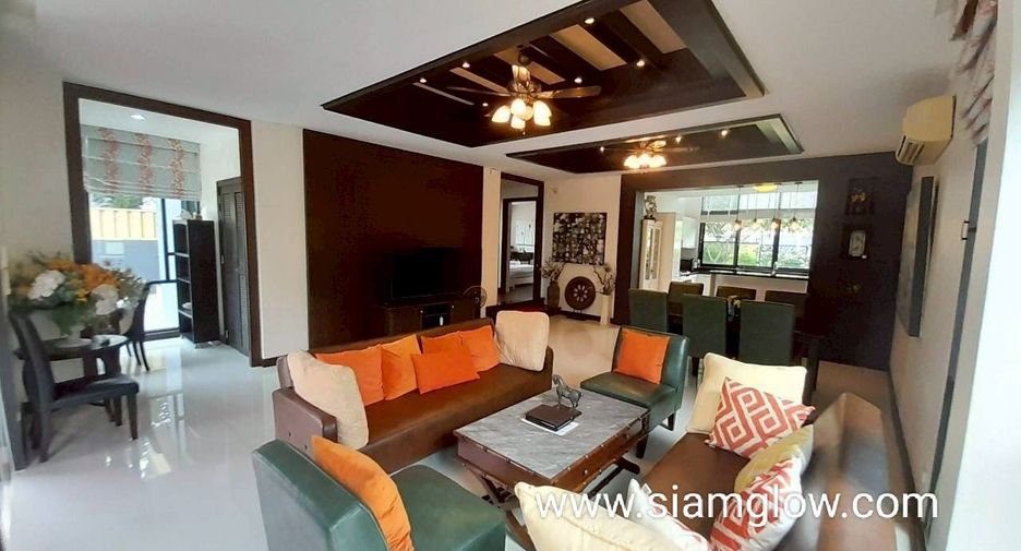 For rent and for sale 4 bedrooms villa in Bang Lamung, Chonburi
