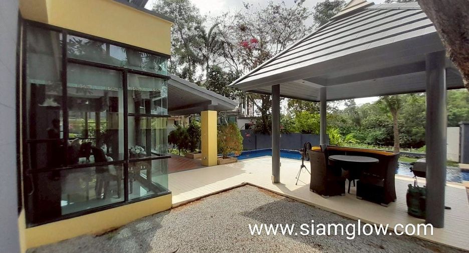 For rent and for sale 4 bedrooms villa in Bang Lamung, Chonburi
