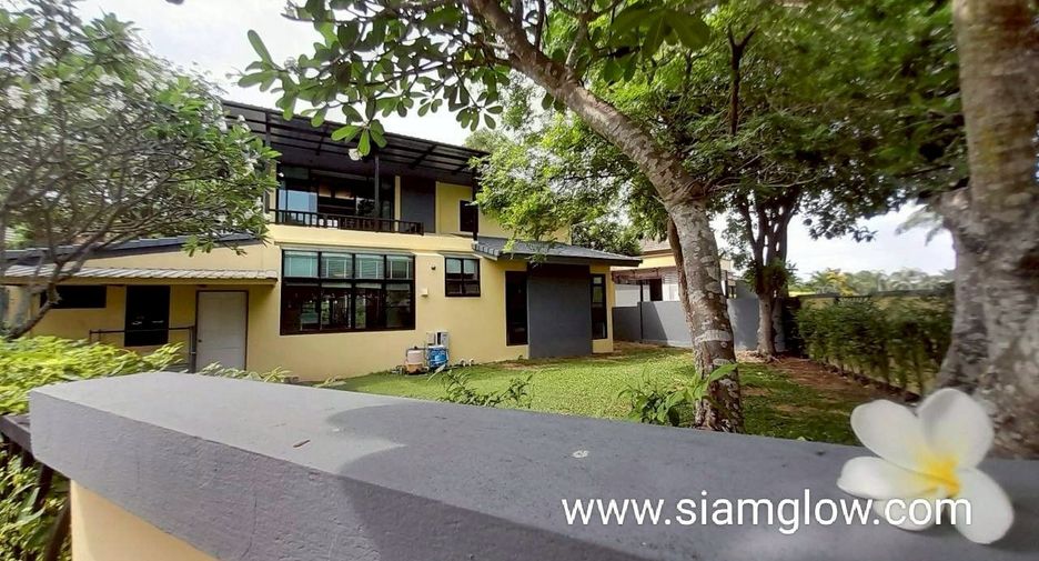 For rent and for sale 4 bedrooms villa in Bang Lamung, Chonburi
