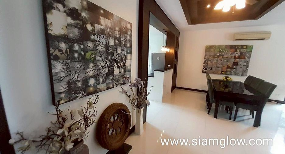 For rent and for sale 4 bedrooms villa in Bang Lamung, Chonburi
