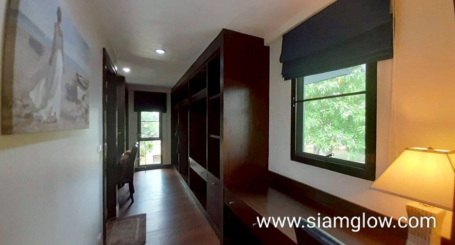 For rent and for sale 4 bedrooms villa in Bang Lamung, Chonburi