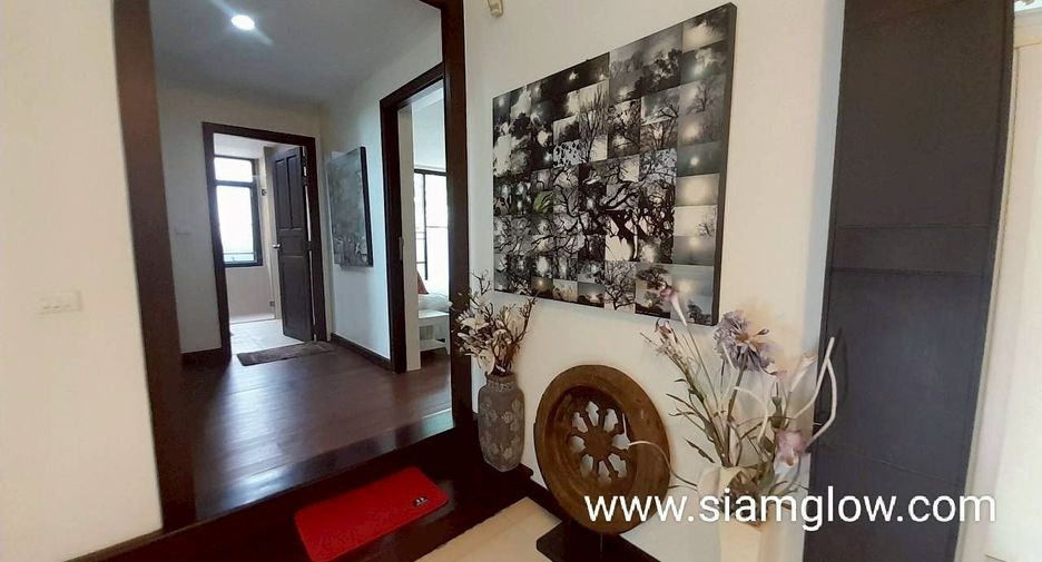 For rent and for sale 4 bedrooms villa in Bang Lamung, Chonburi