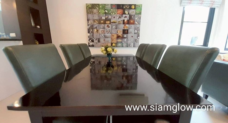 For rent and for sale 4 bedrooms villa in Bang Lamung, Chonburi