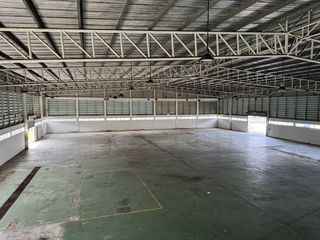 出租 仓库 在 Si Racha, Chon Buri
