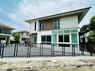 For sale 4 bed house in Mueang Pathum Thani, Pathum Thani