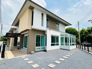 For sale 4 bed house in Mueang Pathum Thani, Pathum Thani