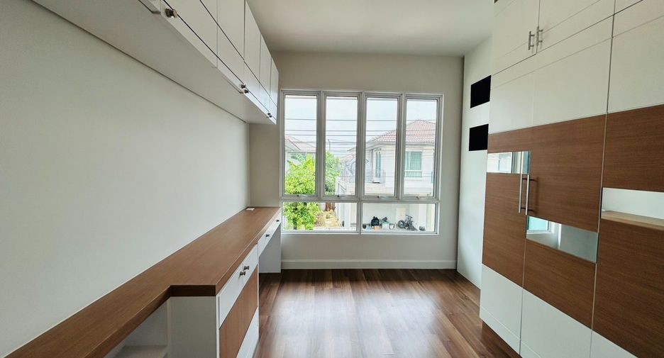 Casa en venta de 4 habitaciones en Mueang Pathum Thani, Pathum Thani