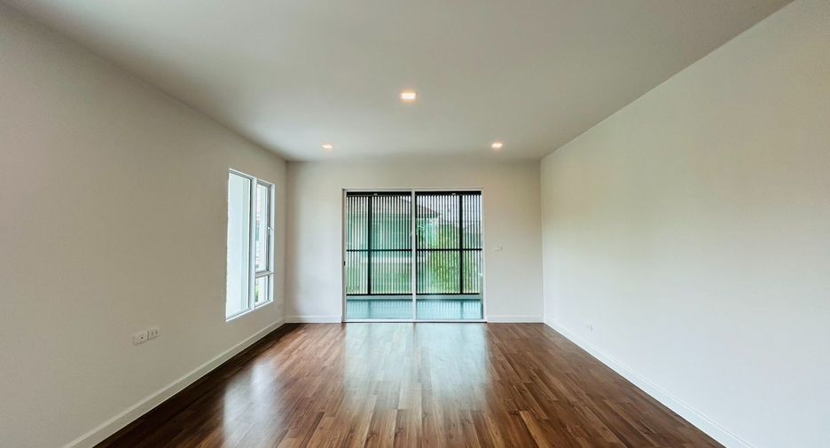 Casa en venta de 4 habitaciones en Mueang Pathum Thani, Pathum Thani