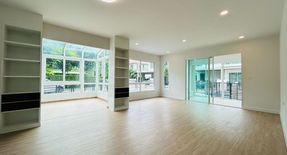 Casa en venta de 4 habitaciones en Mueang Pathum Thani, Pathum Thani