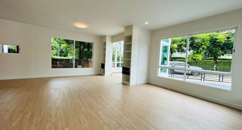 Casa en venta de 4 habitaciones en Mueang Pathum Thani, Pathum Thani