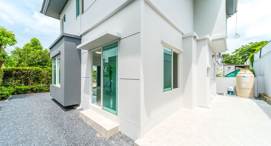 For sale 3 ベッドルーム house in Bang Sao Thong, Samut Prakan