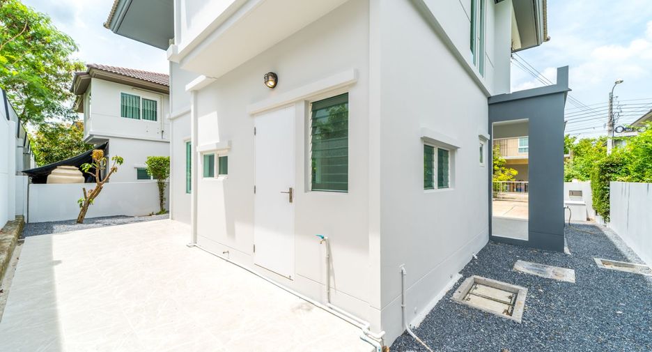 For sale 3 ベッドルーム house in Bang Sao Thong, Samut Prakan