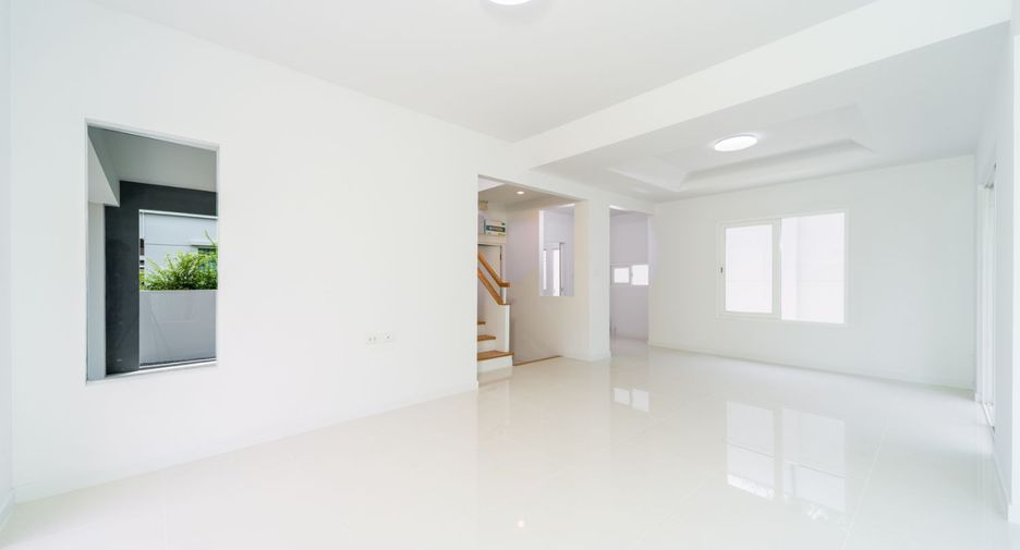 For sale 3 ベッドルーム house in Bang Sao Thong, Samut Prakan