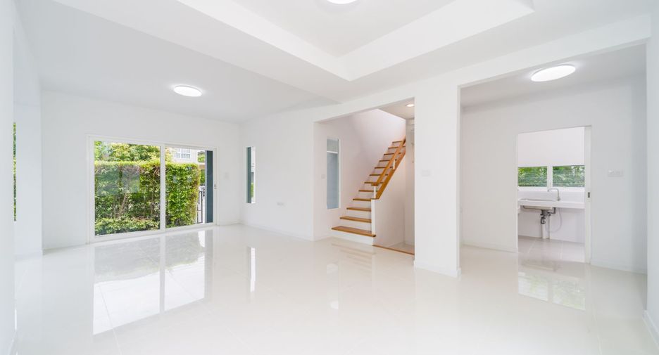 For sale 3 ベッドルーム house in Bang Sao Thong, Samut Prakan